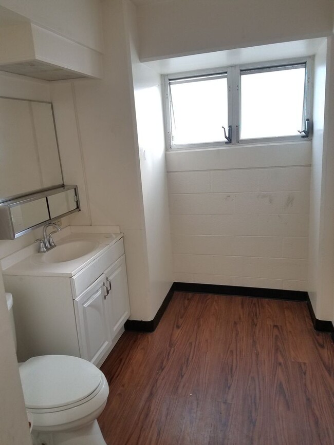 Photo - Room for Rent in Waikiki 2 Blocks from Beach Unit 921