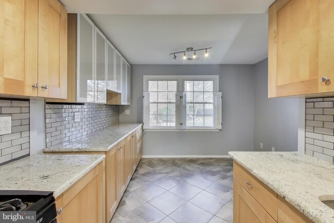 Photo - 5769 Yellowrose Ct