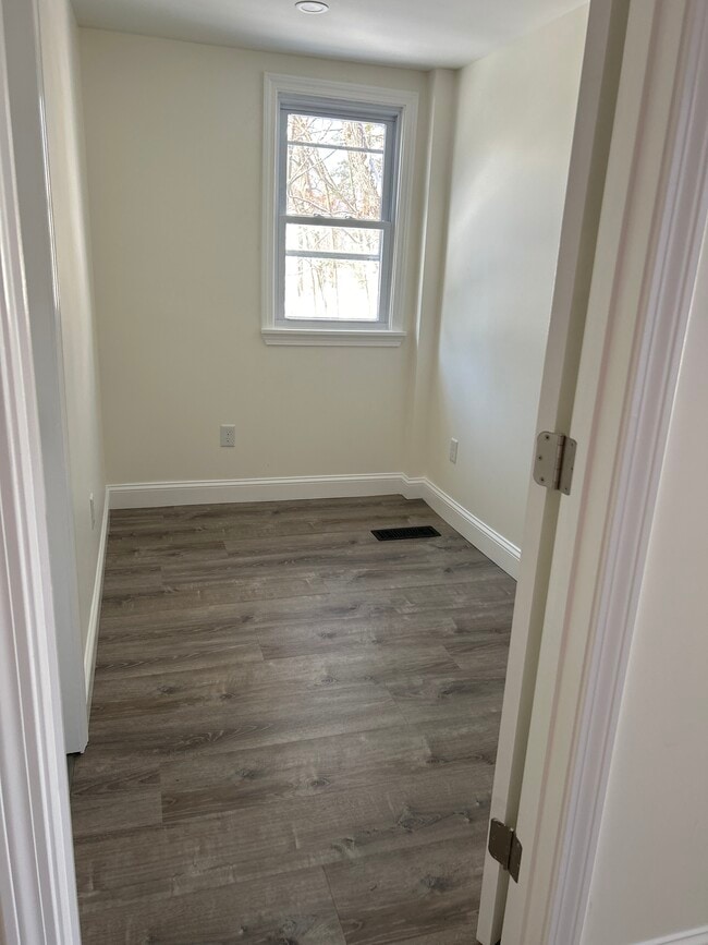 Photo - 32 Revere Ct