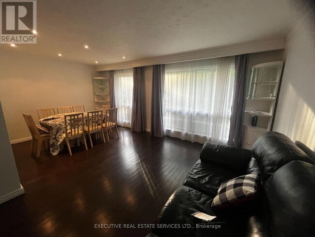 Photo - 41 Ludgate Dr