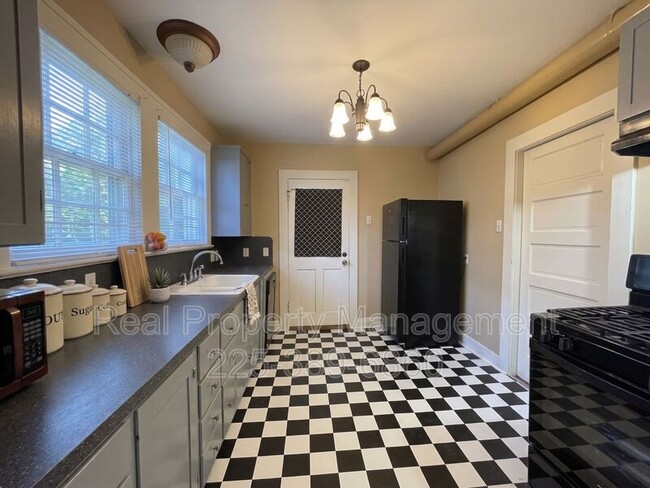Photo - 755 Arlington Ave