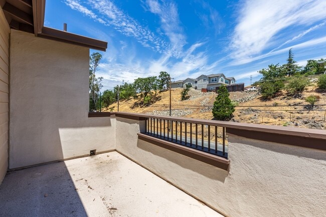 Photo - 1281 Homestead Ave Unit 1281 Homestead Ave Apt 2B