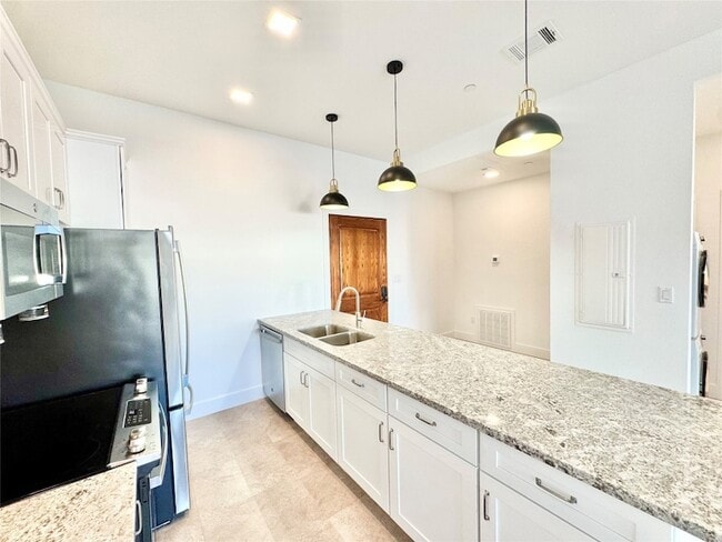 Photo - 2102 Mechanic St Unit 203