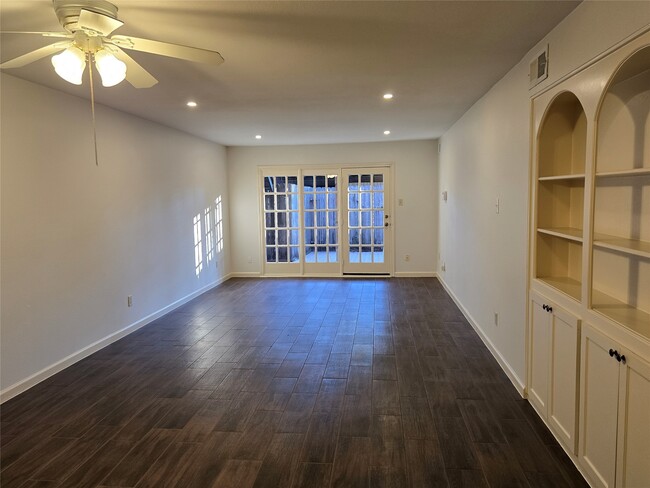 Photo - 856 Wax Myrtle Ln