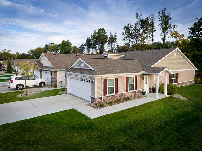 Apartments with Attached Garages - Redwood Monroe Townhomes