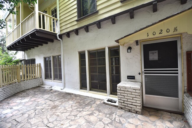 Photo - 1008 Orange Grv Ave Unidad 1020 1/2