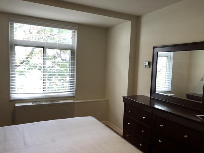 Photo - 2401 H St NW Unit 407