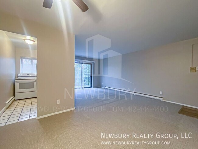 Building Photo - 1449 Poplar St Unit Apt. 17