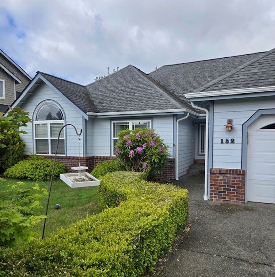 STATUS: AVAILABLE- |R157| $2500 - STATUS: AVAILABLE- |R157| $2500 House
