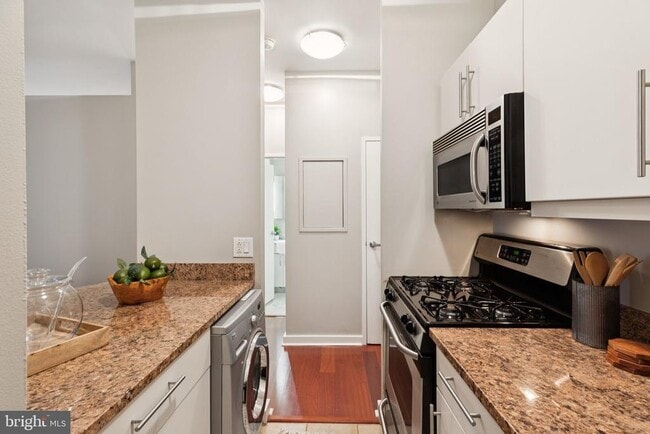 Photo - 219 S 18th St Unidad 1217