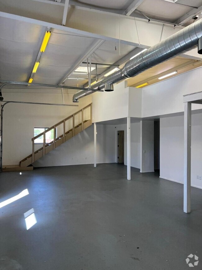 Building Photo - 2754 Agua Fria St Unit F Rental