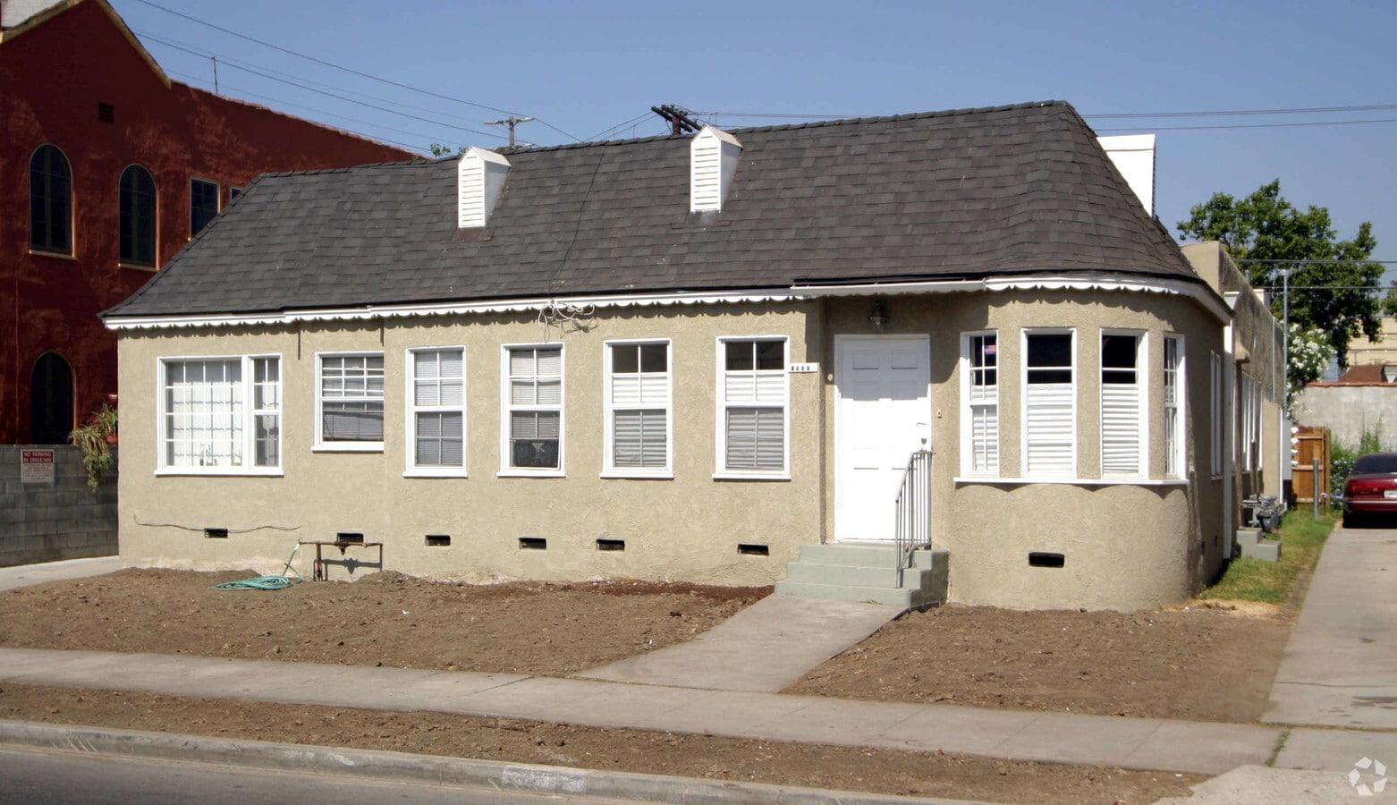 Photo - 1367-1371 1/2 Hauser Blvd Apartments