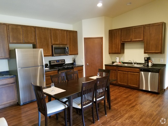 Kitchen - Wilson Heights Rental