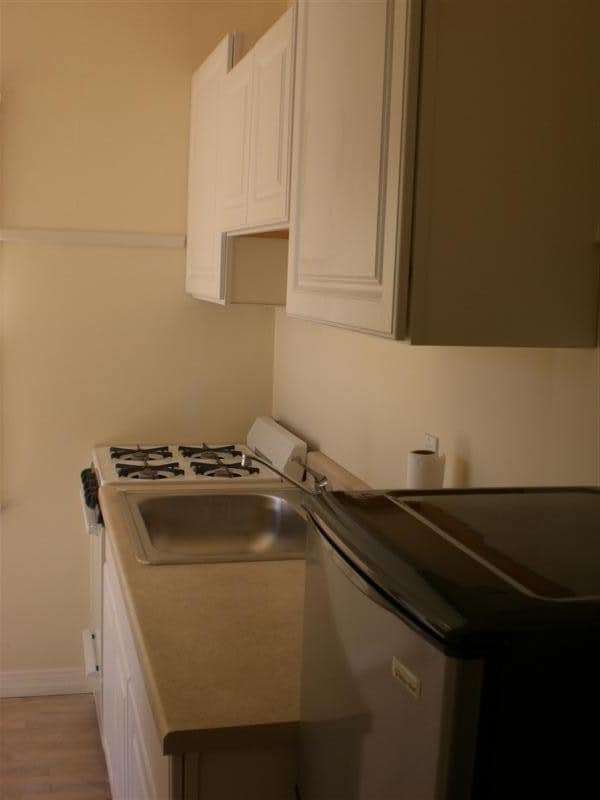 Estufa eléctrica - 19144 Calvert St