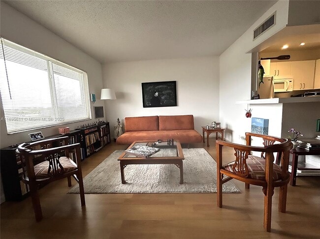 Photo - 1400 NE 54th St Unit 306