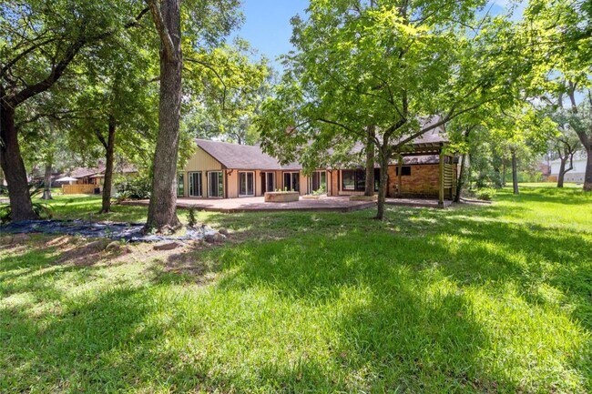 570 Roanoke Dr