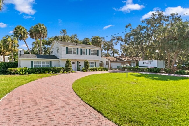 Photo - 4 bed, 3ba, 2 car garage home in Culbreath Heights