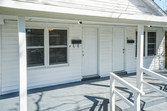 Photo - 1220 Battle St Unit 1220 B Battle St