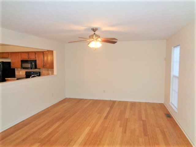 Photo - 302 Holland Ridge Dr