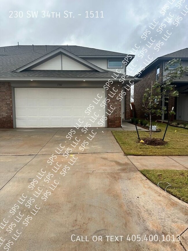 Building Photo - 230 SW 34th St