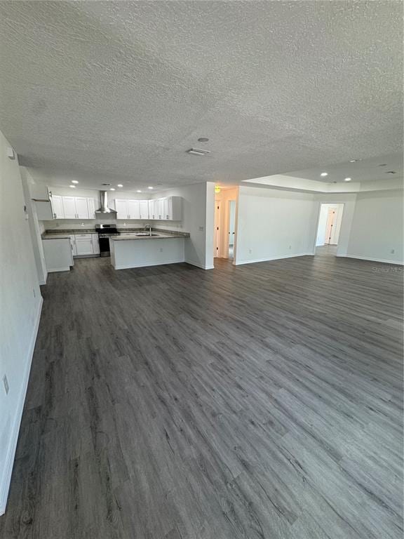 Photo - 8448 Balm St