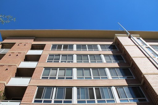 Photo - Spacious Studio w/ Parking Included!