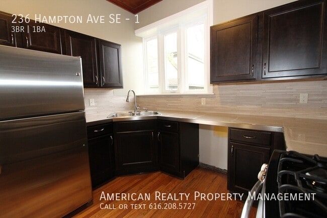 Photo - 236 Hampton Ave SE Unidad 1