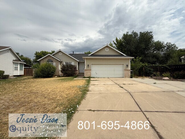 Photo - 108 W Oaks Dr House