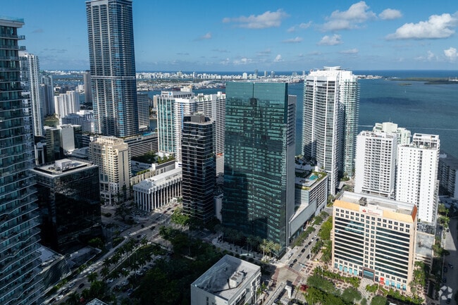 1395 Brickell Ave - Brickell Arch