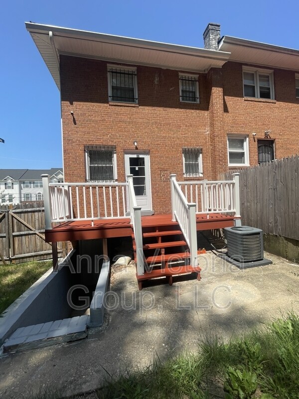 821 Maury Ave