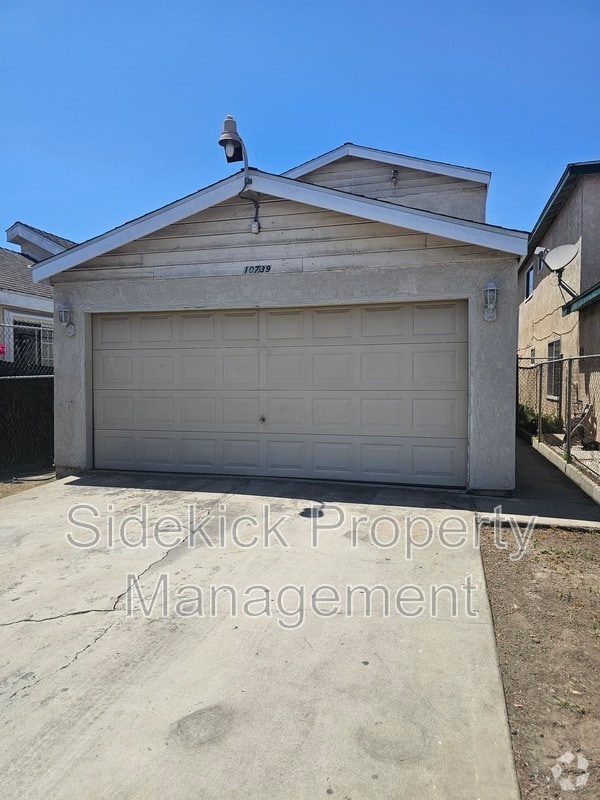 Building Photo - 10739 Mona Blvd Rental