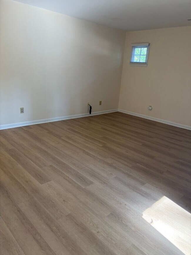 2401-07 Sawmill Road