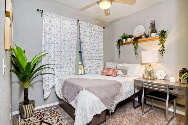 Photo - 5025 Collwood Blvd Unidad TBD