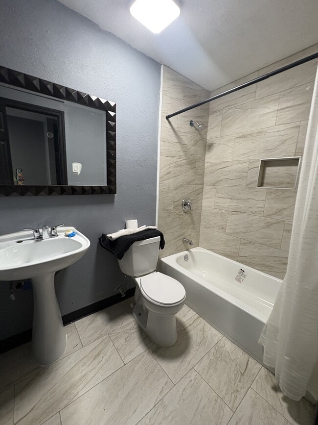 Photo - 711 Pasadena Fwy Unit 223