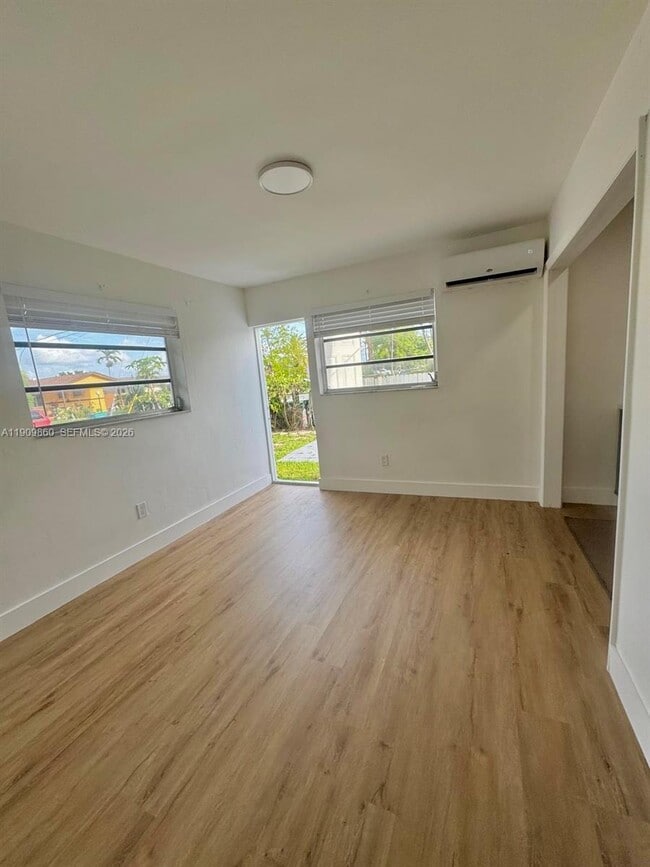 Photo - 3200 SW 88th Pl Unit Back