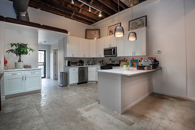 Photo - 2021 S Throop St