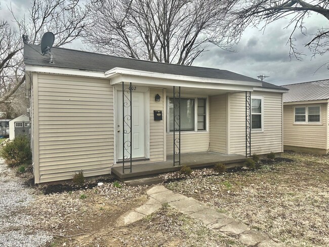 2 Bed 1 Bath House in Benton - 2 Bed 1 Bath House in Benton