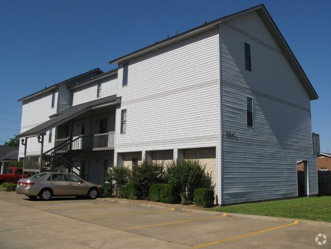 Building Photo - KENWOOD POINTE: Water/Sewer Included!! Rental
