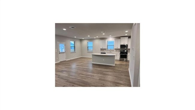 Photo - 320 Rend Dr