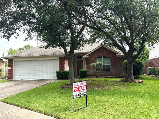 Building Photo - 15618 Lost Maples Dr Rental