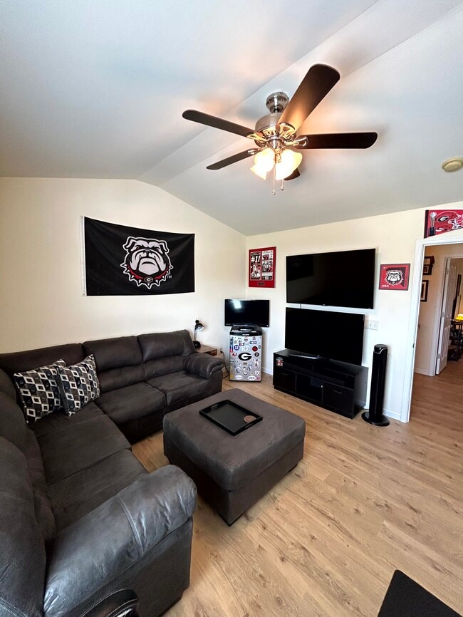 Photo - 122 Sonata Cir