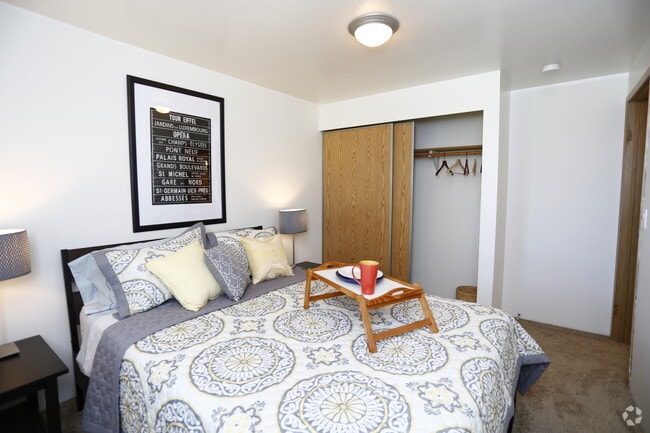 2 BR-Bedroom - Tamaron Ranch