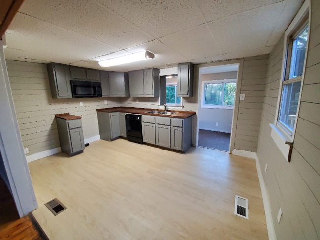 Photo - 1531 Colby Way