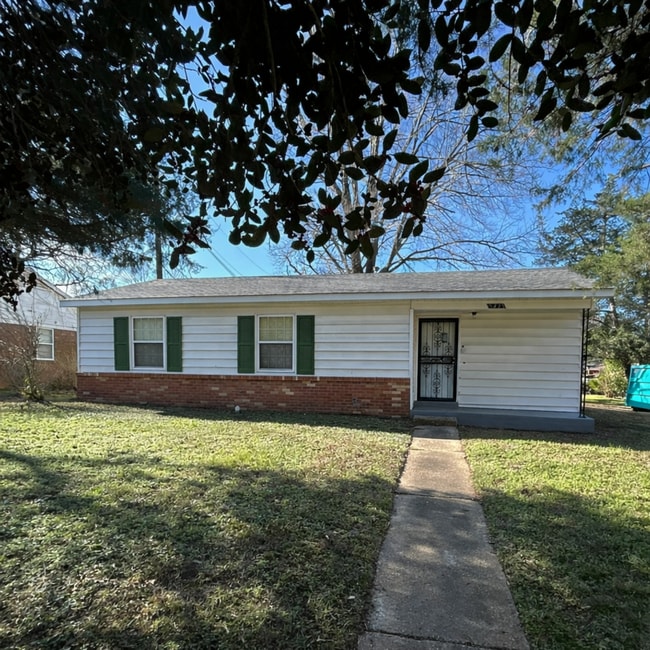 Building Photo - 5423 Bannock St