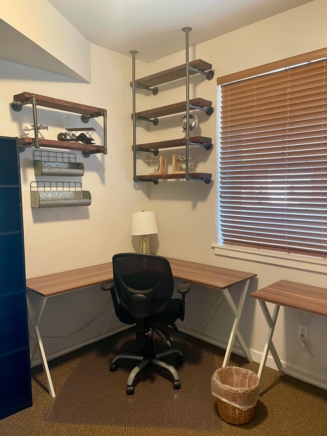 Photo - 4395 Westshore Dr NE Unit 1001