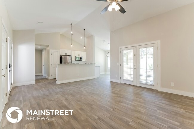 Photo - 3557 W Chicago St