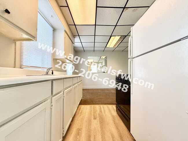Photo - 2828 Raymond St Unit #2