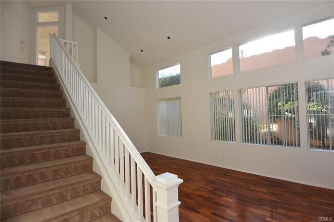 Photo - 6 Del Ventura