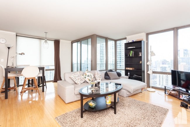 Photo - 2 E Erie St Unit 3109