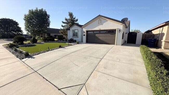Photo - 3 bedroom 2 bathroom home located in a cul- de- sac in a Southwest Bakersfield neighborhood